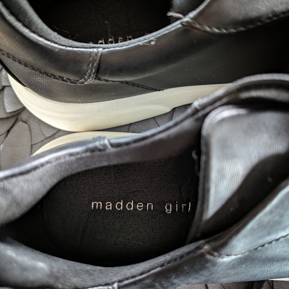 Madden Girl Flatform Black and White Sneakers size 10 - 5 FOR $50 - Picture 6 of 8